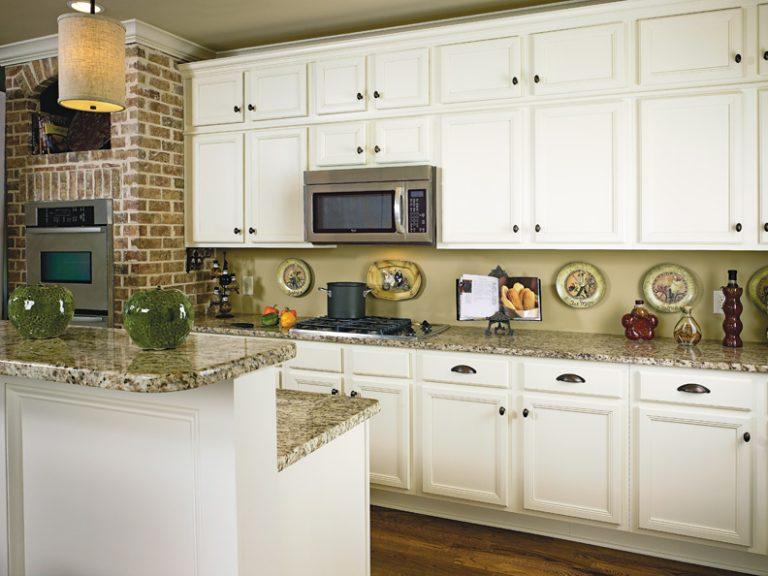 Wellborn Forest Kitchen Kitchens by Savina