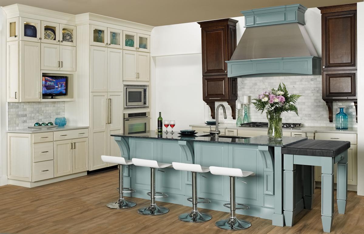 Wellborn Forest Kitchen Cabinetry - Kitchens by Savina