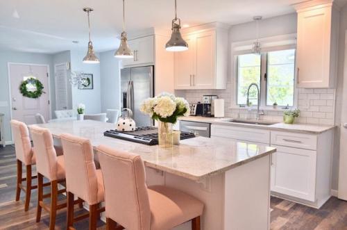 002_Wolf Classic Cabinet in White Paint