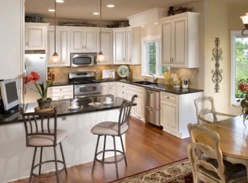 Maple in Frosty White