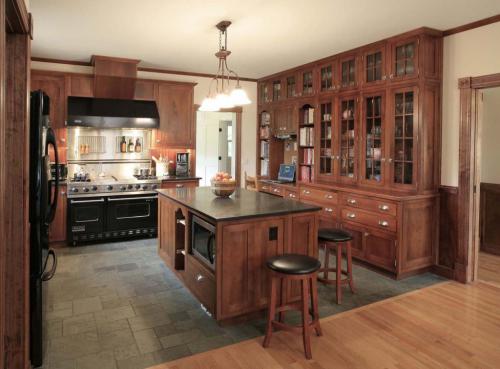 Maple w/ Brandy Stain